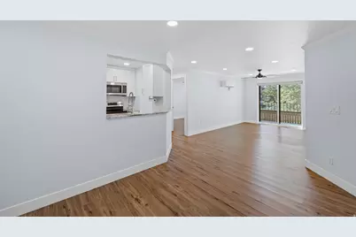 550 S 400 E #3212, Salt Lake City, UT 84111 - Photo 4