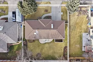 1650 E Budding Dr, Sandy, UT 84092 - Photo 40