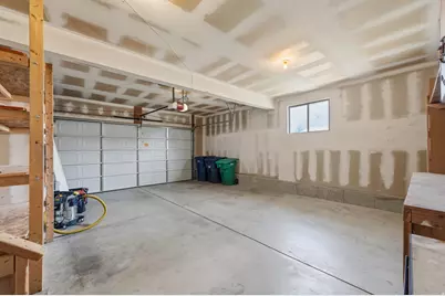 1650 E Budding Dr, Sandy, UT 84092 - Photo 28