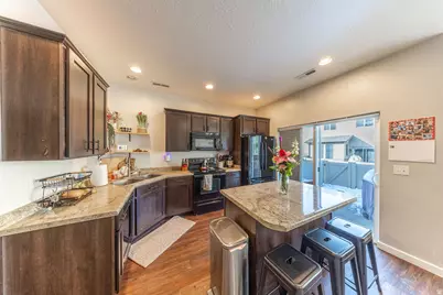 292 W 680 N, Centerville, UT 84014 - Photo 14