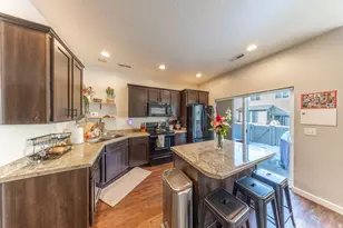 292 W 680 N, Centerville, UT 84014 - Photo 14