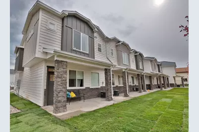 150 W Seasons Ln #4, Garden City, UT 84028 - Photo 2