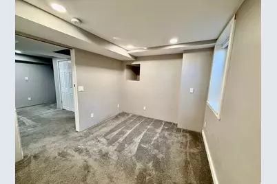 6784 S 1530 E, Cottonwood Heights, UT 84121 - Photo 14