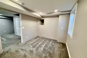 6784 S 1530 E, Cottonwood Heights, UT 84121 - Photo 14