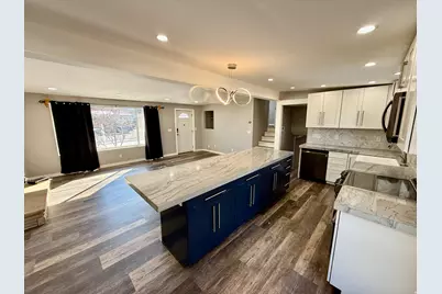 6784 S 1530 E, Cottonwood Heights, UT 84121 - Photo 6