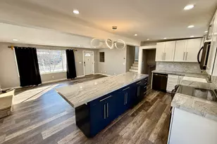 6784 S 1530 E, Cottonwood Heights, UT 84121 - Photo 6