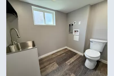 6784 S 1530 E, Cottonwood Heights, UT 84121 - Photo 18