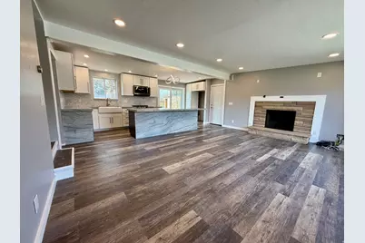 6784 S 1530 E, Cottonwood Heights, UT 84121 - Photo 8