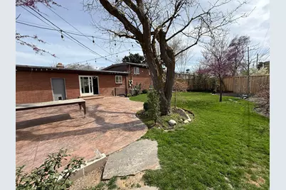 6784 S 1530 E, Cottonwood Heights, UT 84121 - Photo 36