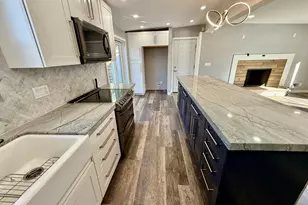 6784 S 1530 E, Cottonwood Heights, UT 84121 - Photo 10