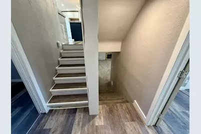 6784 S 1530 E, Cottonwood Heights, UT 84121 - Photo 32