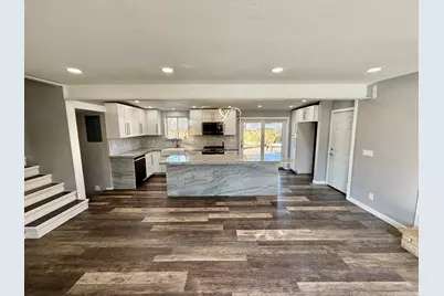 6784 S 1530 E, Cottonwood Heights, UT 84121 - Photo 4