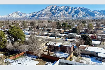 6784 S 1530 E, Cottonwood Heights, UT 84121 - Photo 50
