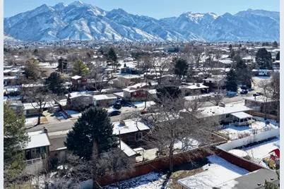 6784 S 1530 E, Cottonwood Heights, UT 84121 - Photo 52