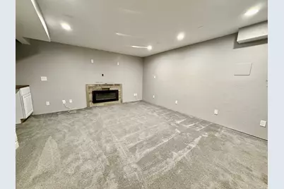 6784 S 1530 E, Cottonwood Heights, UT 84121 - Photo 12