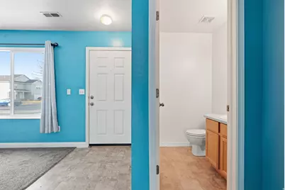 668 E 2000 S, Clearfield, UT 84015 - Photo 12