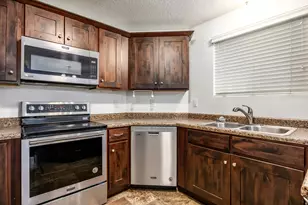 8278 S Resaca Dr, Sandy, UT 84070 - Photo 2