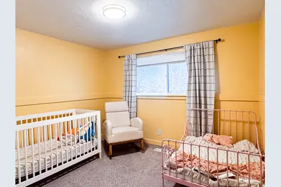 375 E 10560 S, Sandy, UT 84070 - Photo 10