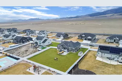4868 N Canaan Peak Dr, Eagle Mountain, UT 84005 - Photo 4