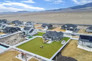 4868 N Canaan Peak Dr, Eagle Mountain, UT 84005 - Photo 4