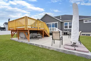 4868 N Canaan Peak Dr, Eagle Mountain, UT 84005 - Photo 40
