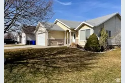 2138 W Craig Ln S, Syracuse, UT 84075 - Photo 2