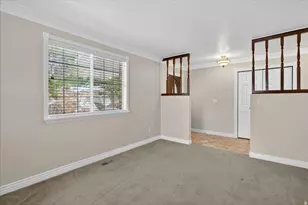 384 S Eastoaks E, Fruit Heights, UT 84037 - Photo 10