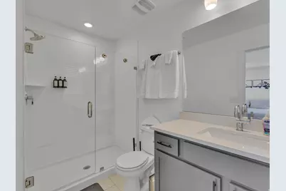 301 W Azure Sky Ln N, Salt Lake City, UT 84103 - Photo 10