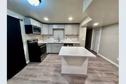 827 N 200 W, Tooele, UT 84074 - Photo 16