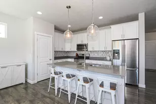 957 W McKenna Rd S, Bluffdale, UT 84065 - Photo 8