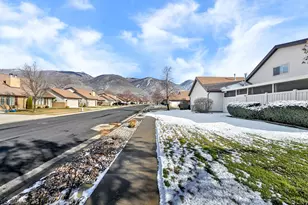 1171 N 725 W, Centerville, UT 84014 - Photo 34