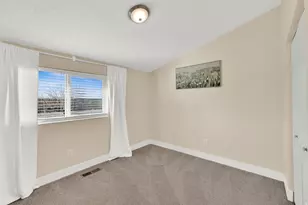 1171 N 725 W, Centerville, UT 84014 - Photo 28