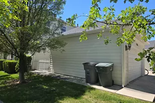 11431 S Lake Falls Rd W, South Jordan, UT 84009 - Photo 4
