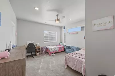 498 W 2200 N, Layton, UT 84041 - Photo 22