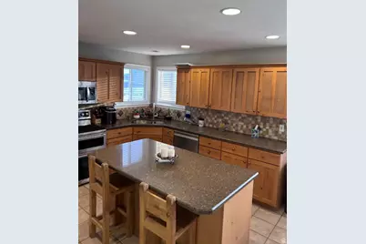 13691 S 3160 W, Riverton, UT 84065 - Photo 18