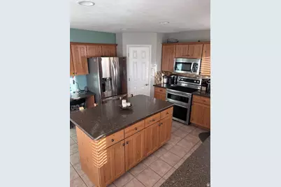13691 S 3160 W, Riverton, UT 84065 - Photo 20