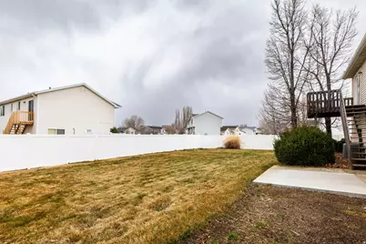 832 W 1520 N, Clinton, UT 84015 - Photo 28