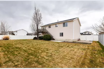 832 W 1520 N, Clinton, UT 84015 - Photo 22