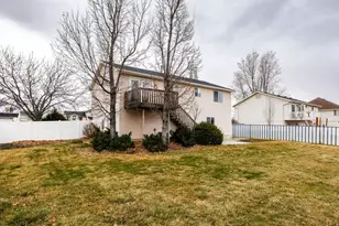 832 W 1520 N, Clinton, UT 84015 - Photo 24