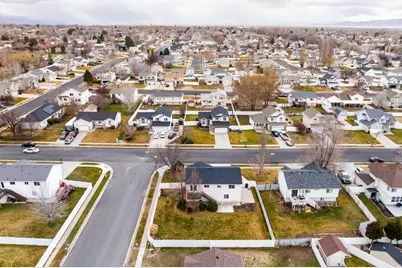 832 W 1520 N, Clinton, UT 84015 - Photo 38