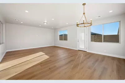 1566 N Ascent St, Washington, UT 84780 - Photo 8