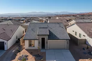 1566 N Ascent St, Washington, UT 84780 - Photo 2