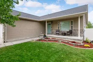 151 E 360 N, Providence, UT 84332 - Photo 2