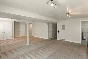 151 E 360 N, Providence, UT 84332 - Photo 18