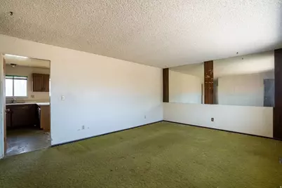 1092 E Platinum Way, Sandy, UT 84094 - Photo 4