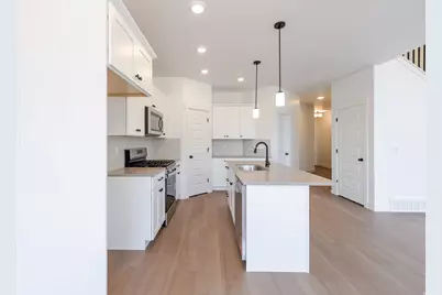 5260 S Acacia Dr #802, Mapleton, UT 84664 - Photo 6