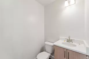 1621 N Angel St W, Layton, UT 84041 - Photo 10