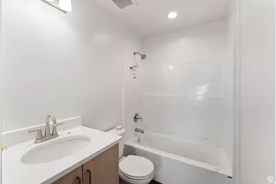 1621 N Angel St W, Layton, UT 84041 - Photo 2