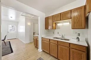 1215 S Stewart St, Salt Lake City, UT 84104 - Photo 6