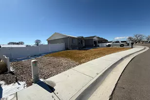 2102 E 1820 S, Naples, UT 84078 - Photo 6